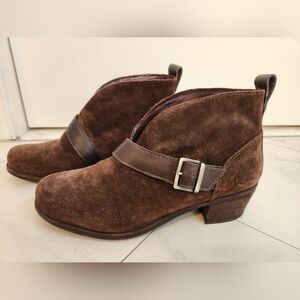 UGG Wright Belted Suede Bootie